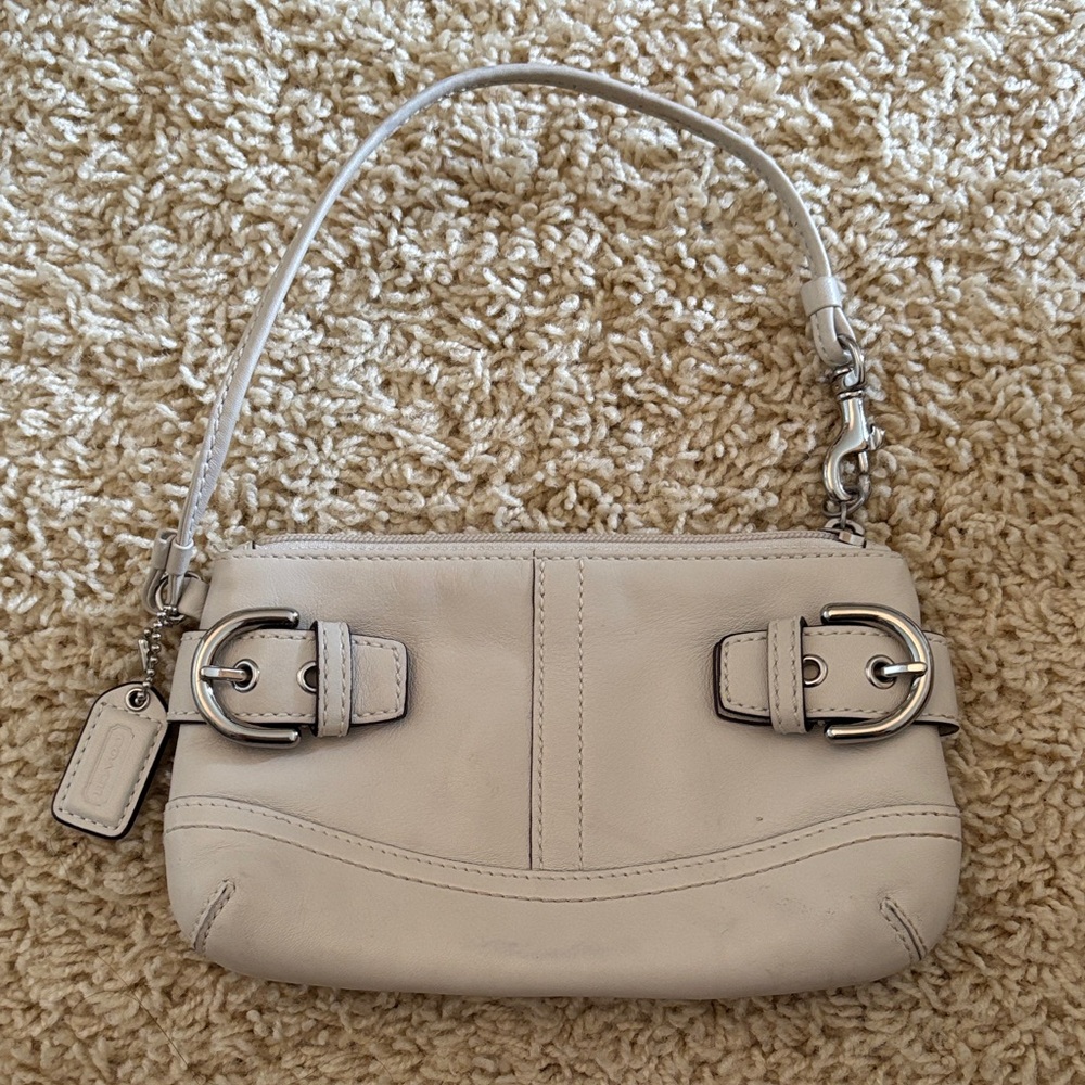 COACH Off white Leather Shoulder Bag